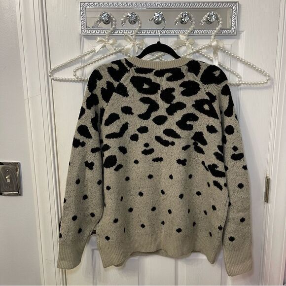 Leopard Print V-Neck Sweater John + Jenn - Picture 5 of 6